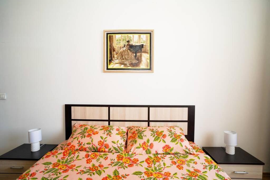 Sky Modern 1 Bedroom Apt W Free Parking Bucarest Esterno foto