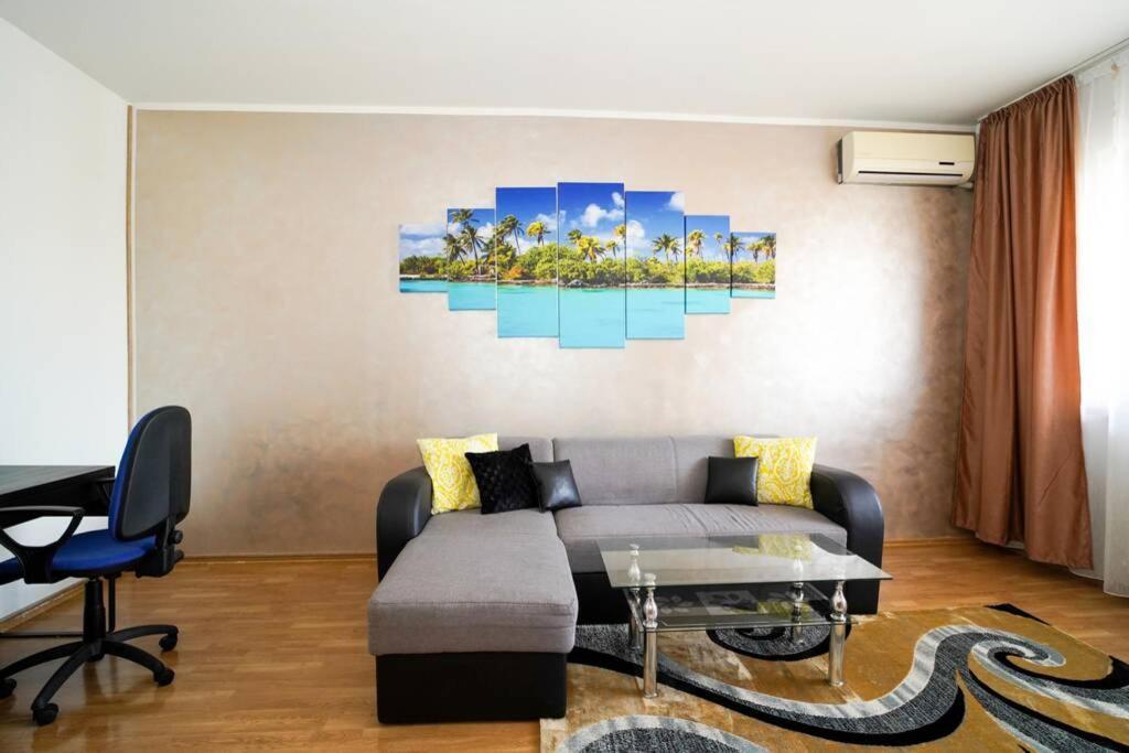 Sky Modern 1 Bedroom Apt W Free Parking Bucarest Esterno foto