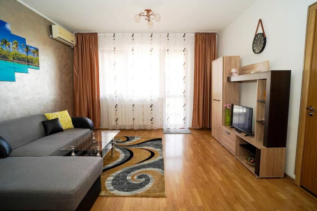 Sky Modern 1 Bedroom Apt W Free Parking Bucarest Esterno foto