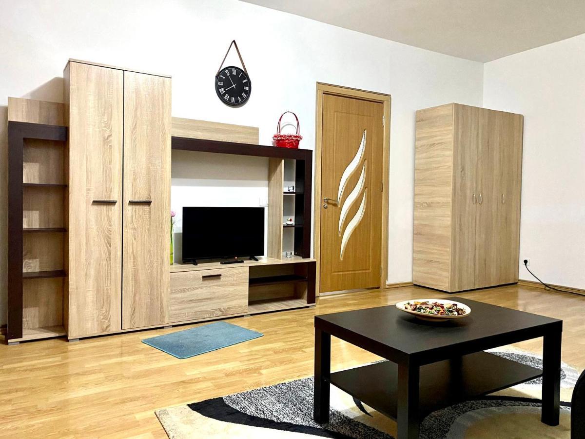 Sky Modern 1 Bedroom Apt W Free Parking Bucarest Esterno foto