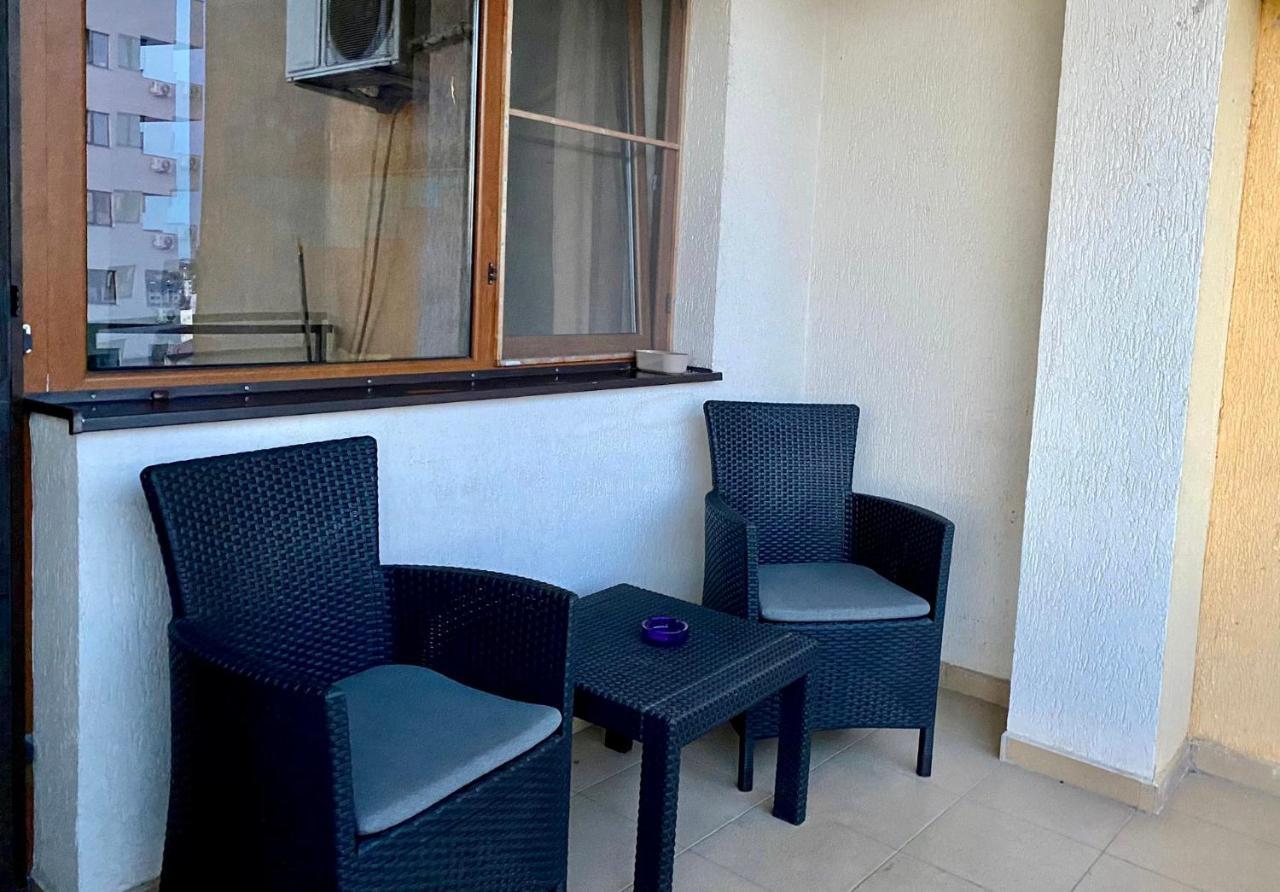 Sky Modern 1 Bedroom Apt W Free Parking Bucarest Esterno foto