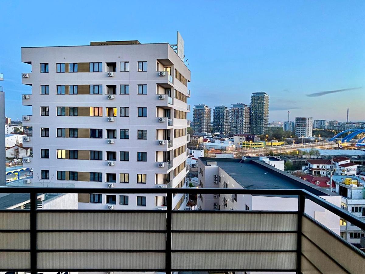 Sky Modern 1 Bedroom Apt W Free Parking Bucarest Esterno foto