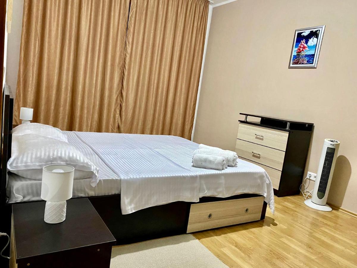 Sky Modern 1 Bedroom Apt W Free Parking Bucarest Esterno foto