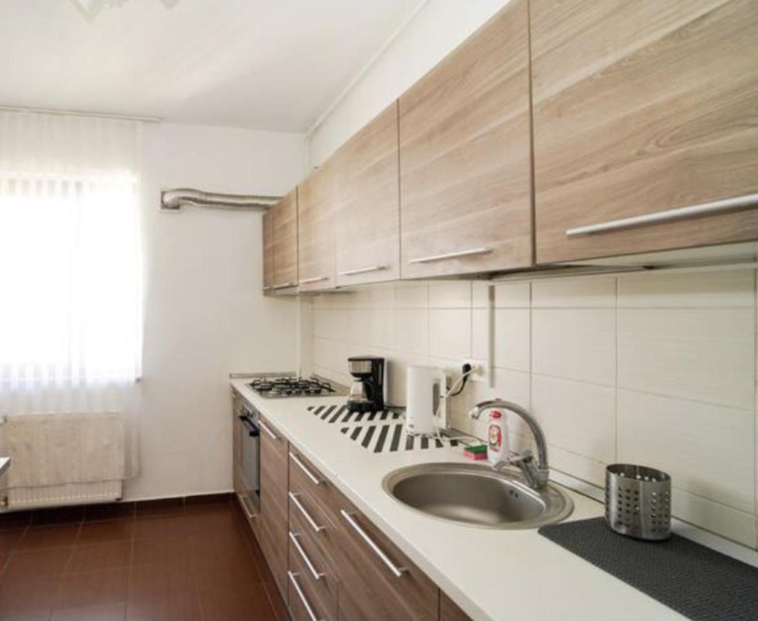 Sky Modern 1 Bedroom Apt W Free Parking Bucarest Esterno foto